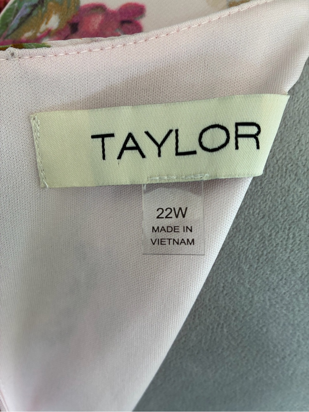 Taylor Floral Chiffon A-Line Dress 22W Pink Knee Length V-Neck Balloon Sleeve - Picture 10 of 11